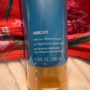 After sun replenishing gel